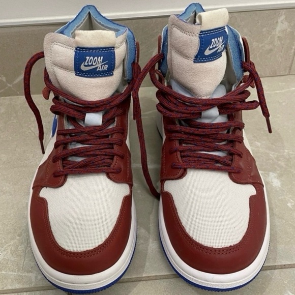 Women’s Jordan 1 High Zoom Air CMFT Team Red Sneakers - Picture 3 of 7